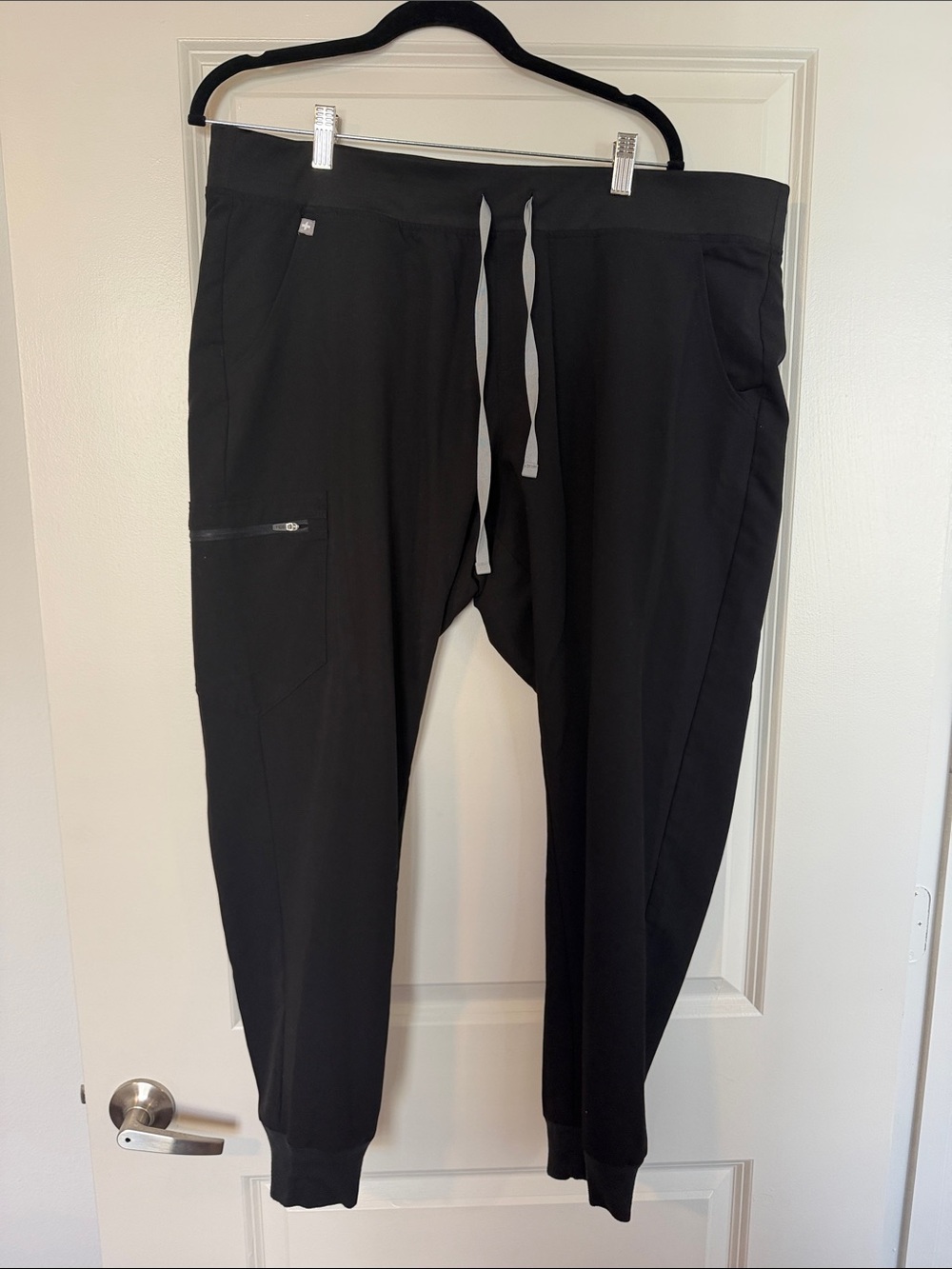 FIGS Women’s Black Jogger Scrub Pants with Drawstring